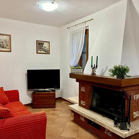 Appartamento Mirella In Centro Storico Casole dʼElsa Extérieur photo