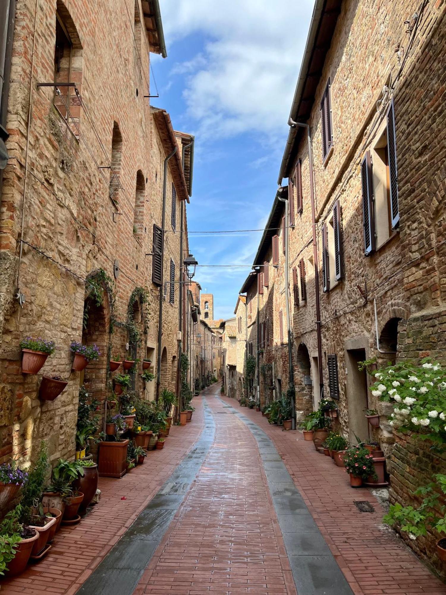 Appartamento Mirella In Centro Storico Casole dʼElsa Extérieur photo